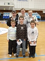 Les joueuses avec 3 de nos jeunes... et des oreilles de lapins...